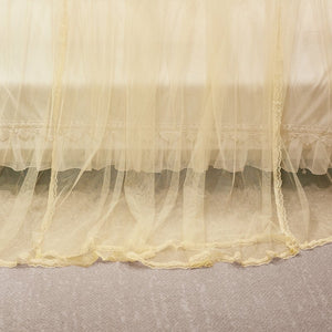 Ciel de Lit Jaune Pastel | Satin Doré